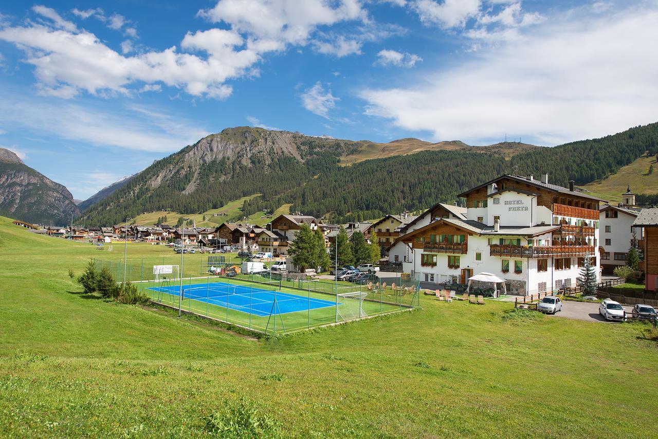 Hotel Posta Livigno Bagian luar foto